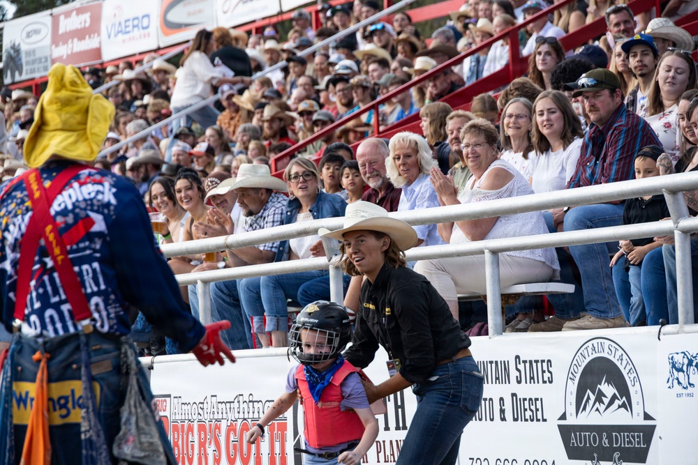 Marine Corps Mounted Color Guard participates in Elizabeth Stampede 2026