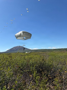11th Airborne Division Forces Secure Drop Zone in Arctic Training Exercise