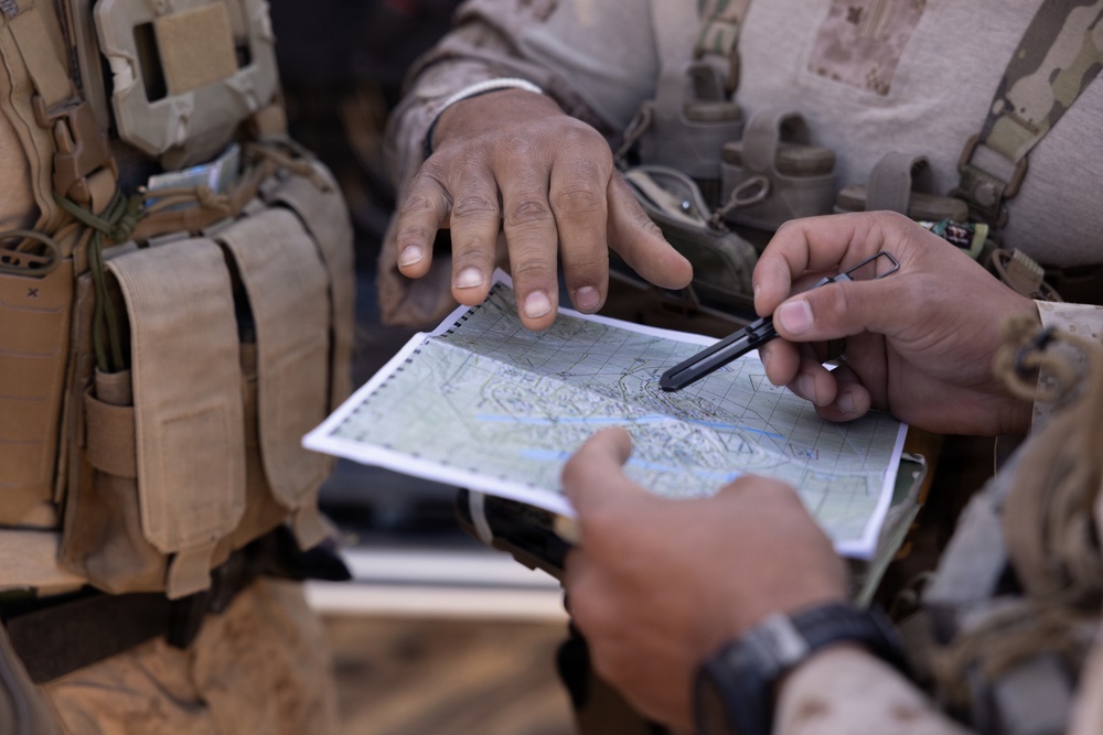 ITX 3-26 | 2nd Battalion, 24th Marines, Scouts Participate in Information and Intelligence Integration Training