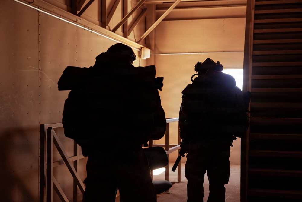 ITX 3-26 | 2nd Battalion, 24th Marines, Scouts Participate in Information and Intelligence Integration Training