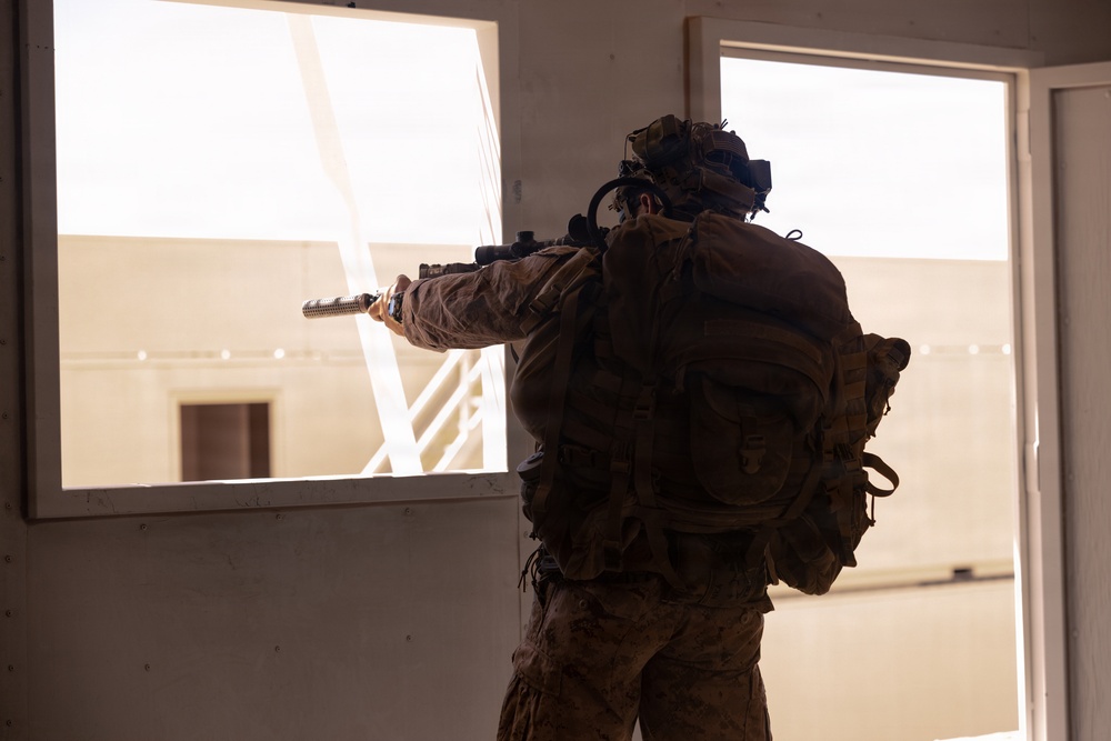 ITX 3-26 | 2nd Battalion, 24th Marines, Scouts Participate in Information and Intelligence Integration Training