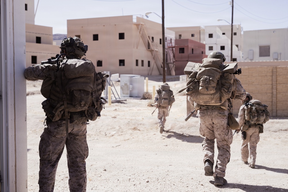 ITX 3-26 | 2nd Battalion, 24th Marines, Scouts Participate in Information and Intelligence Integration Training