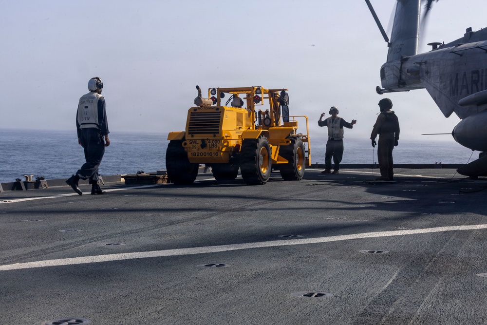 USS Comstock Conducts Flight Quarters