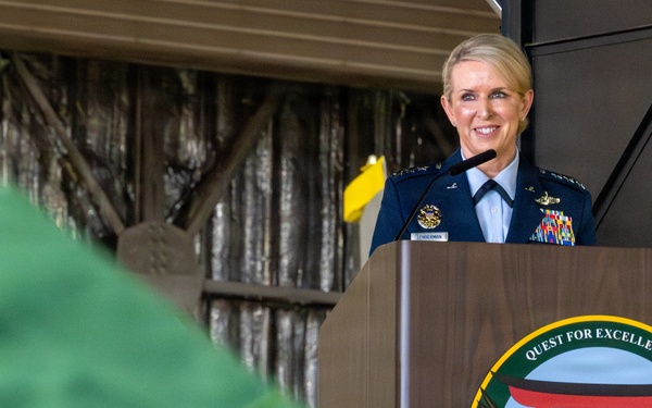 Pacific Air Forces deputy commander visits the 35th Fighter Wing
