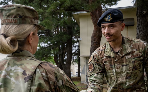 Pacific Air Forces deputy commander visits the 35th Fighter Wing