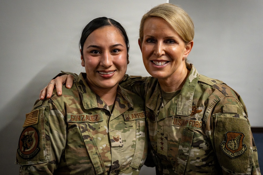 Pacific Air Forces deputy commander visits the 35th Fighter Wing