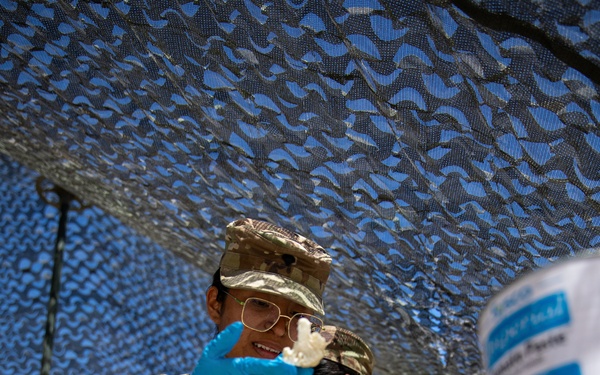 Feeding Platoon Sustains Soldiers During Desert Forge 2026