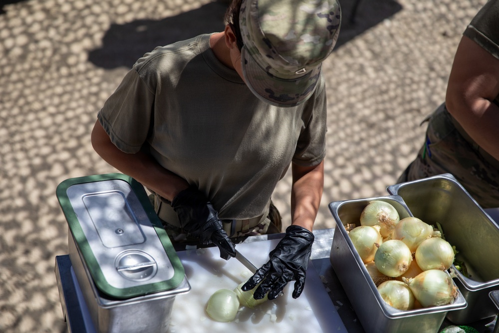 Feeding Platoon Sustains Soldiers During Desert Forge 2026