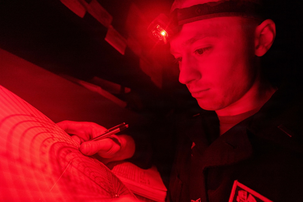 USS Mustin conducts bridge operations