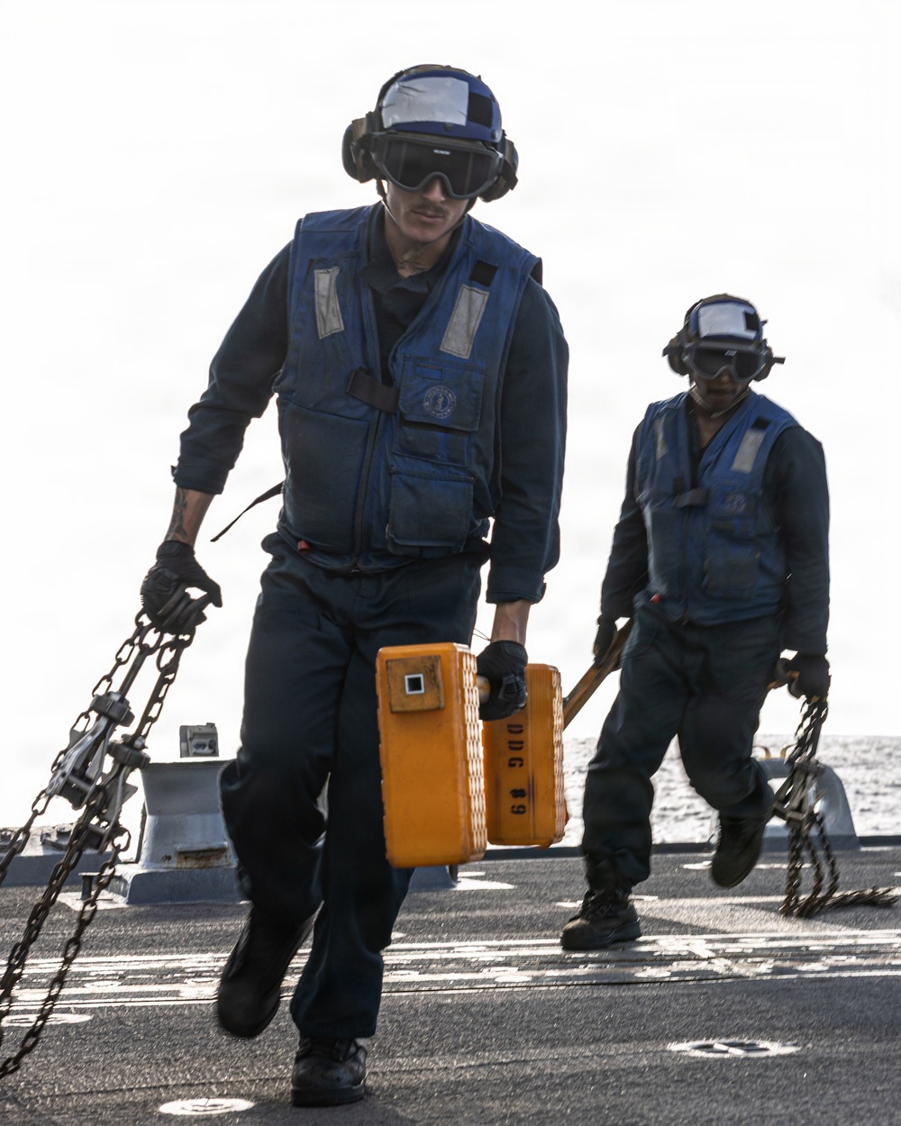 USS Mustin conducts flight operations