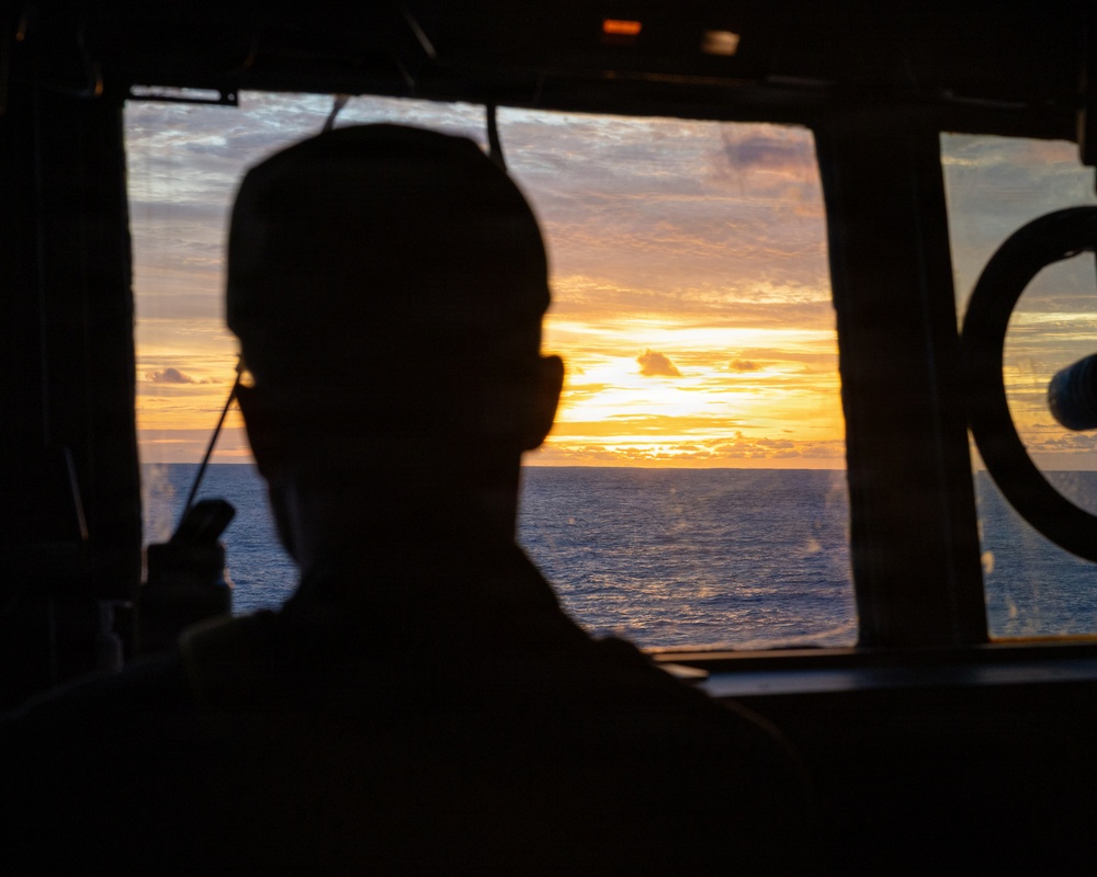 USS Mustin conducts bridge operations