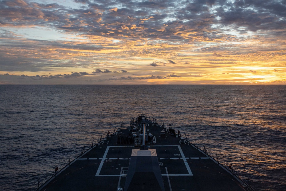 USS Mustin conducts bridge operations
