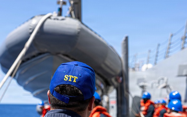 USS Mustin conducts an intergrated training team drill