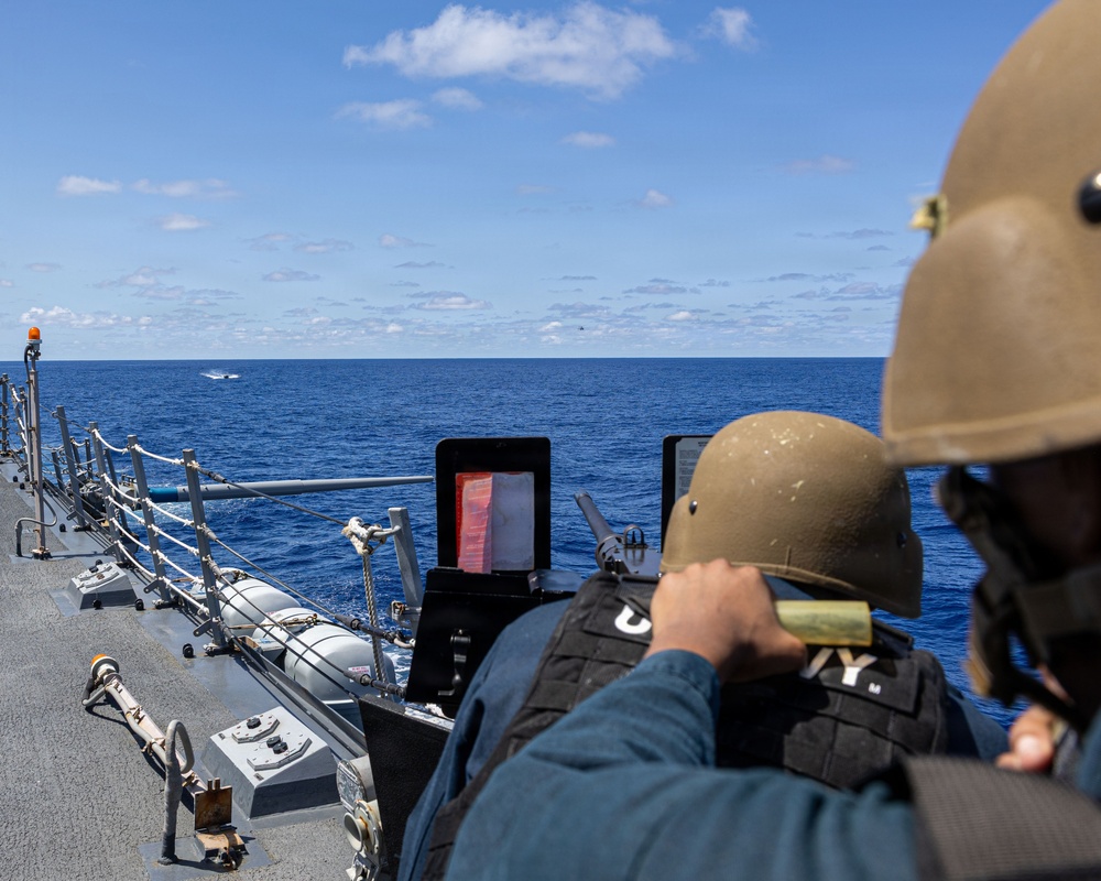 USS Mustin conducts an integrated training team drill