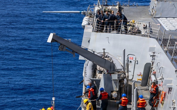 USS Mustin conducts an intergrated training team drill