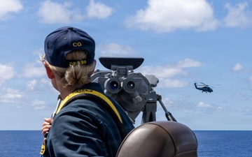 USS Mustin conducts an integrated training team drill