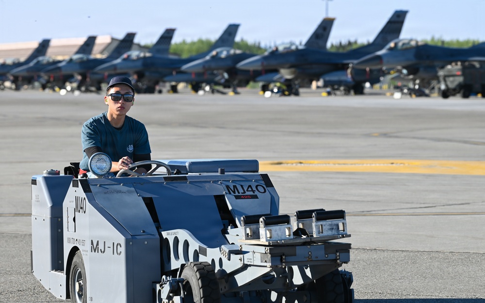 RSAF maintainers ensure 425th FS ‘Lock &amp; Loaded’ for RED FLAG-Alaska 26-2