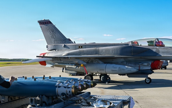 RSAF maintainers ensure 425th FS ‘Lock &amp; Loaded’ for RED FLAG-Alaska 26-2