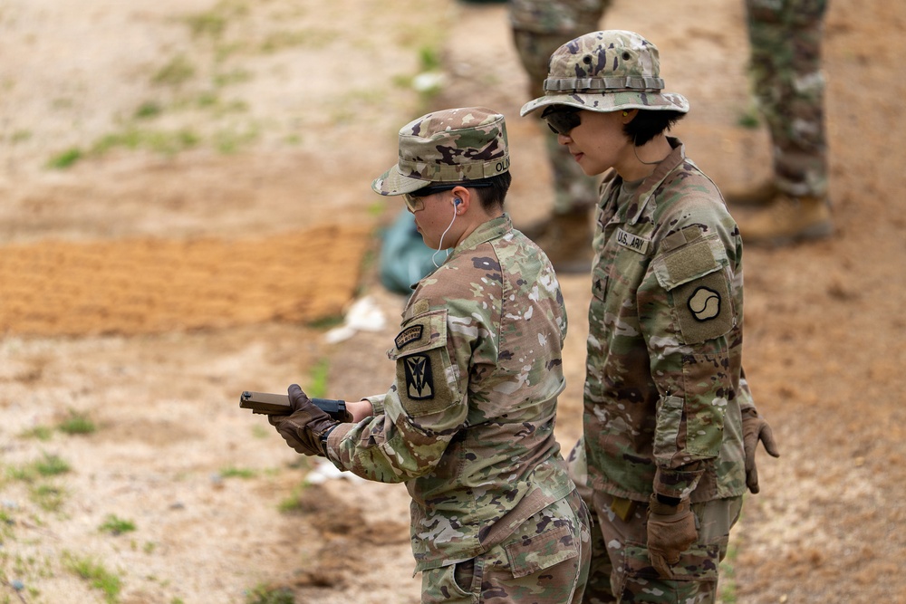 Precision on a Hot Range: Earning the Norwegian Sharpshooter Badge!