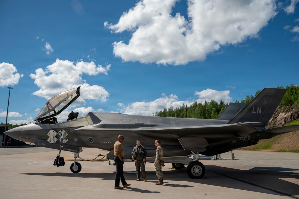 Leading from the Flightline: 48th OG Command Team Launches Sorties in Finland