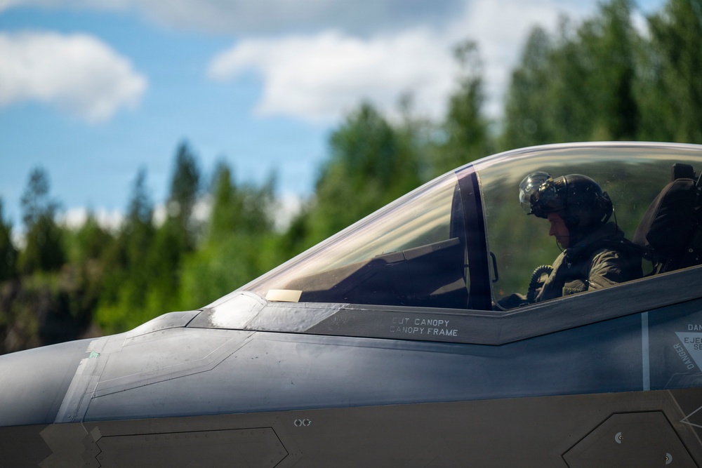 Leading from the Flightline: 48th OG Command Team Launches Sorties in Finland