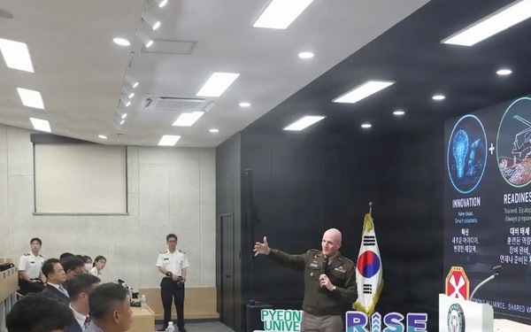 Eighth Army Commanding General Speaks at Pyeongtaek University on the Future of the U.S.-ROK Alliance