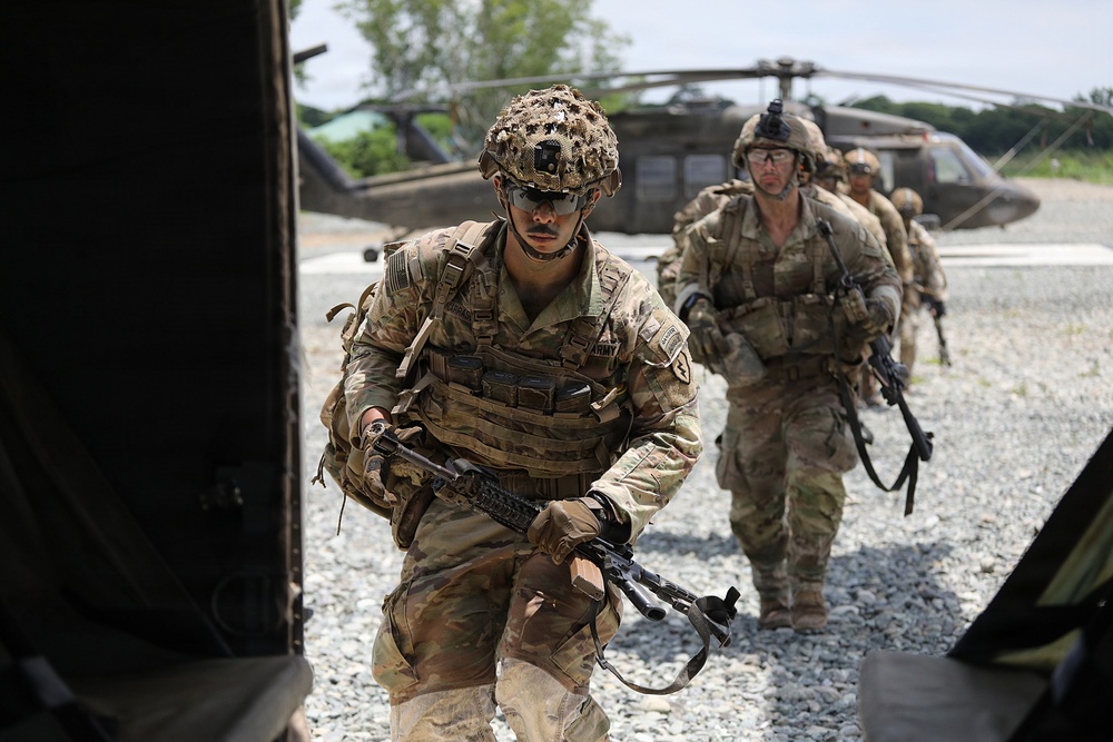 Title: Salaknib 2026: Combat Aviation Brigade delivers Soldiers to objective