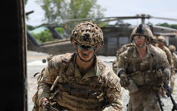 Title: Salaknib 2026: Combat Aviation Brigade delivers Soldiers to objective