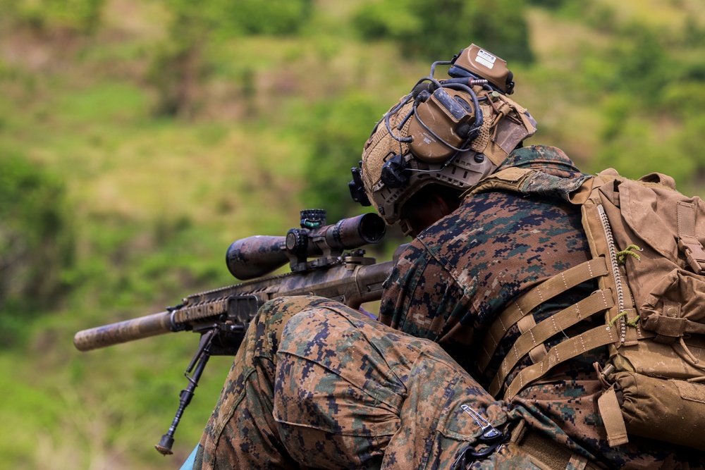 3rd Littoral Combat Team trains with attack drones and snipers in the Philippines