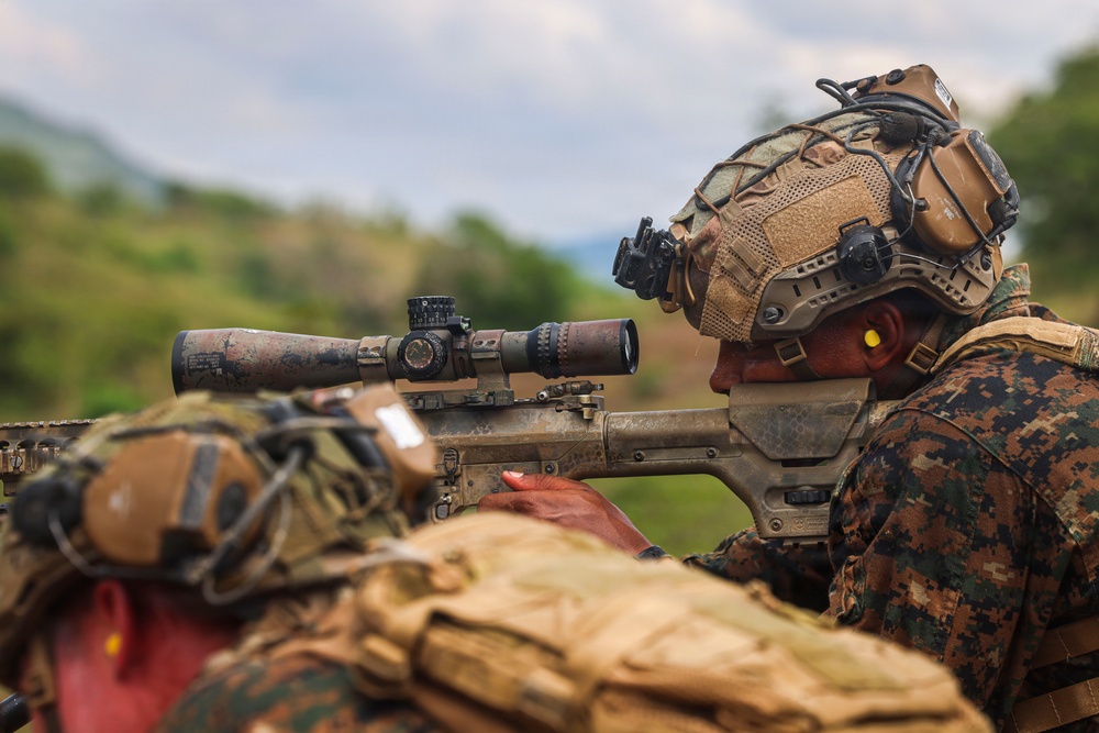 3rd Littoral Combat Team trains with attack drones and snipers in the Philippines