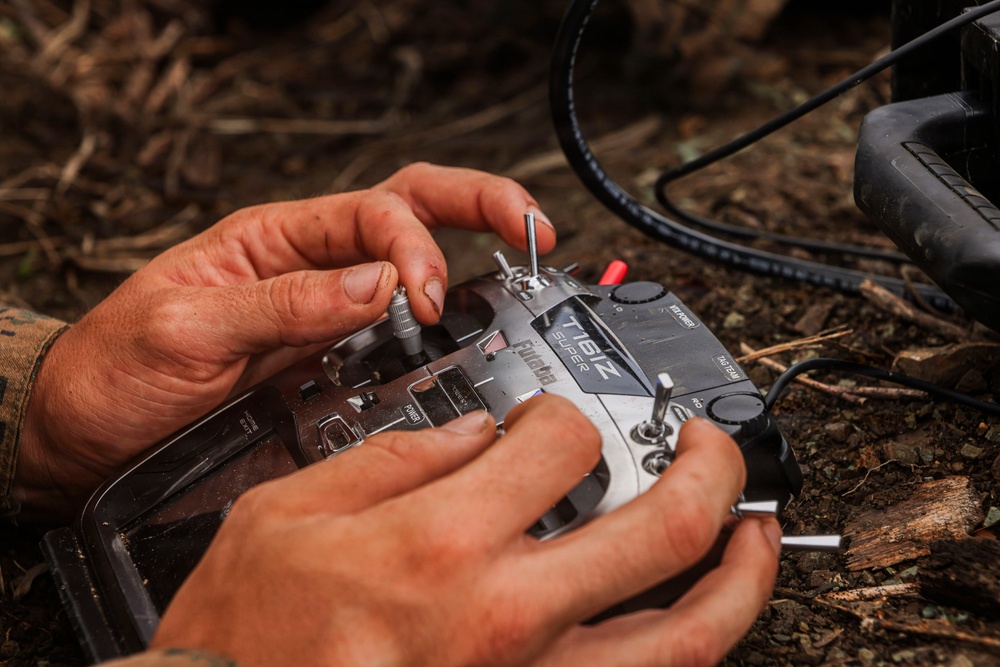 3rd Littoral Combat Team trains with attack drones and snipers in the Philippines