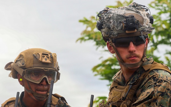 3rd Littoral Combat Team trains with attack drones and snipers in the Philippines
