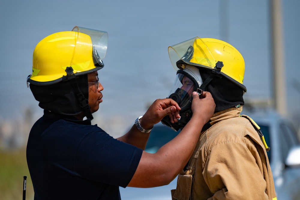 Incirlik Firefighters train with command team
