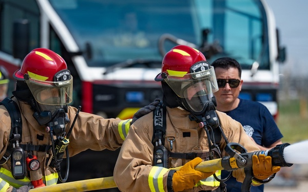 Incirlik Firefighters train with command team