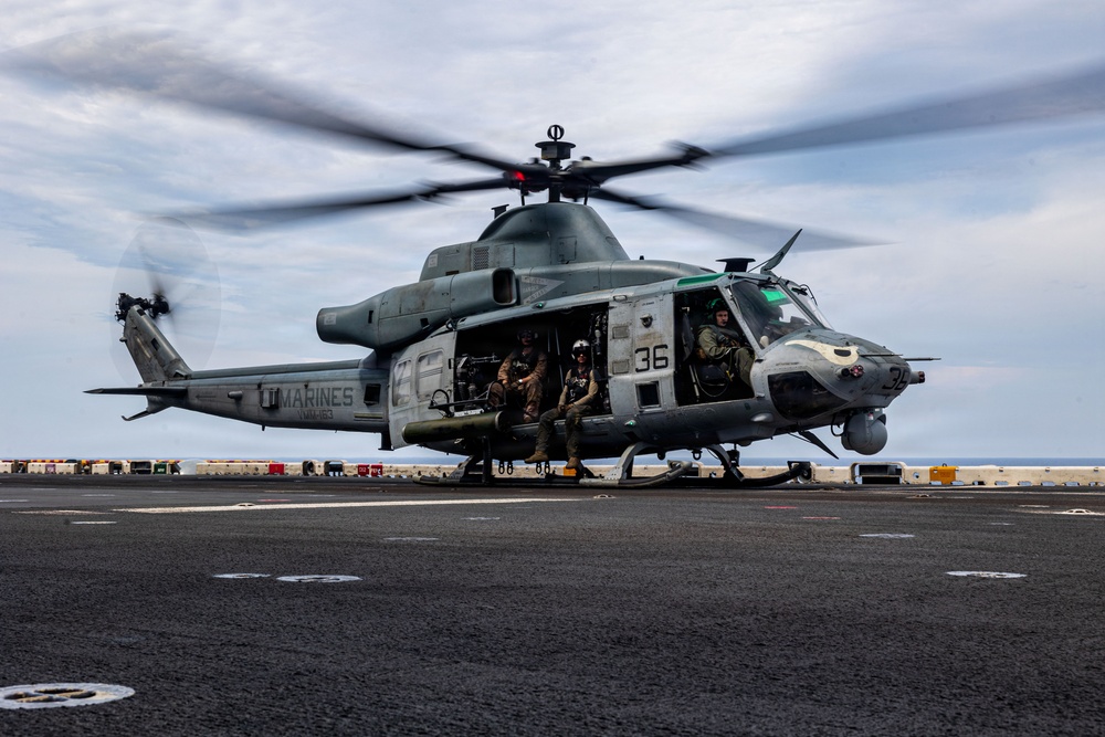 11th MEU Marines, Sailors Conduct Flight Operations Aboard USS Boxer
