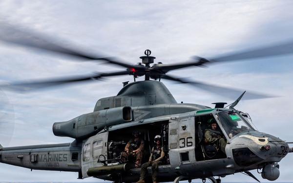 11th MEU Marines, Sailors Conduct Flight Operations Aboard USS Boxer