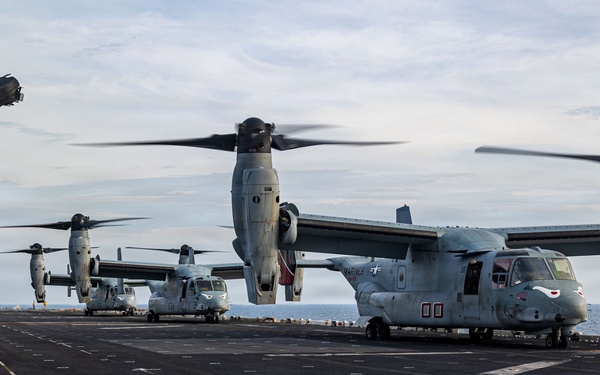 11th MEU Marines, Sailors Conduct Flight Operations Aboard USS Boxer
