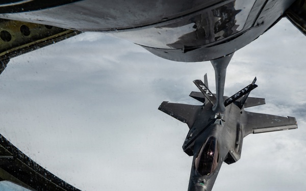 100 ARW fuels 48 FW in Ramstein Flag 26