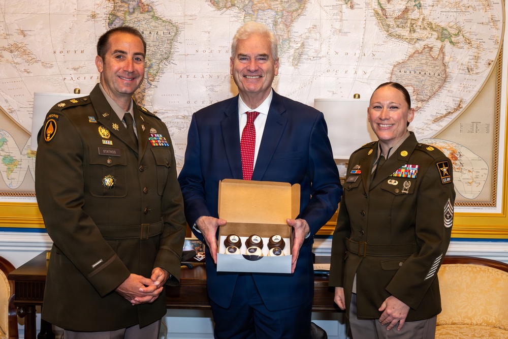 Capitol Hill Cupcake Delivery honoring the U.S. Army’s 251st Birthday