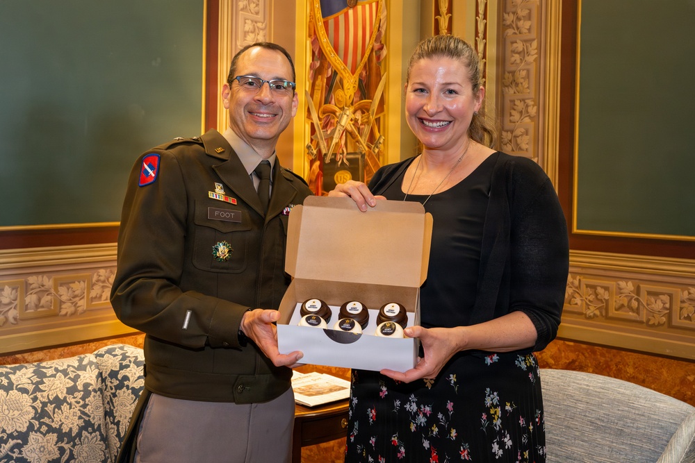 Capitol Hill Cupcake Delivery honoring the U.S. Army’s 251st Birthday