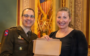Capitol Hill Cupcake Delivery honoring the U.S. Army’s 251st Birthday