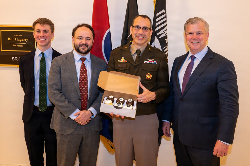 Capitol Hill Cupcake Delivery honoring the U.S. Army’s 251st Birthday