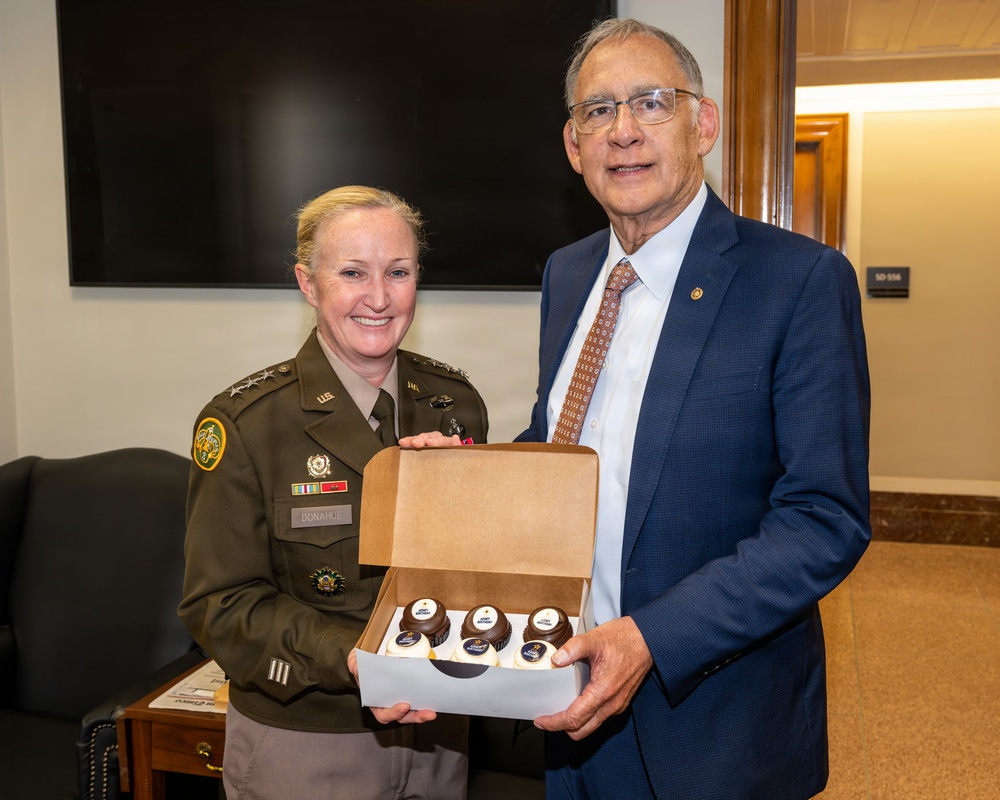 Capitol Hill Cupcake Delivery honoring the U.S. Army’s 251st Birthday
