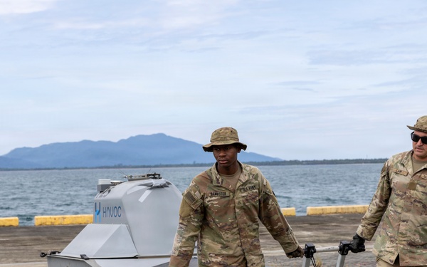 Salaknib 2026: U.S. Soldiers Launch Unmanned Surface Vessels in the Philippines