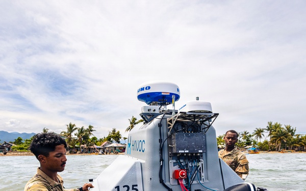 Salaknib 2026: U.S. Soldiers Launch Unmanned Surface Vessels in the Philippines