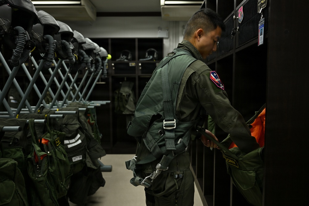 Royal Thai and U.S. Air Force aircrew conduct flight operations during Enduring Partners 2026