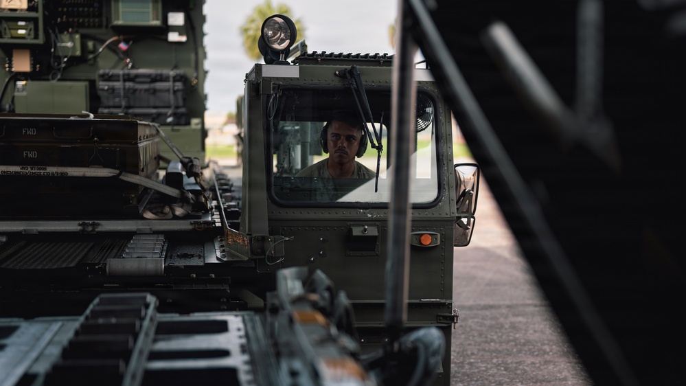 325th LRS Airmen conduct combat offload Method B training at Tyndall AFB