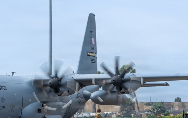 325th LRS Airmen conduct combat offload Method B training at Tyndall AFB