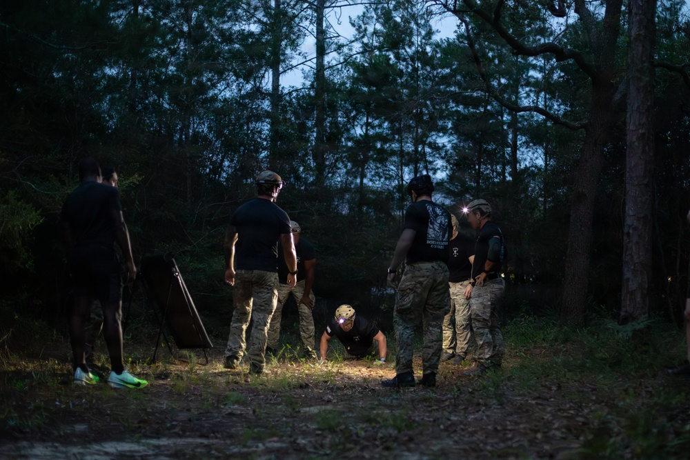 7th Special Forces Group (Airborne) Soldiers compete in Best Team competition during Red Empire Week 2026
