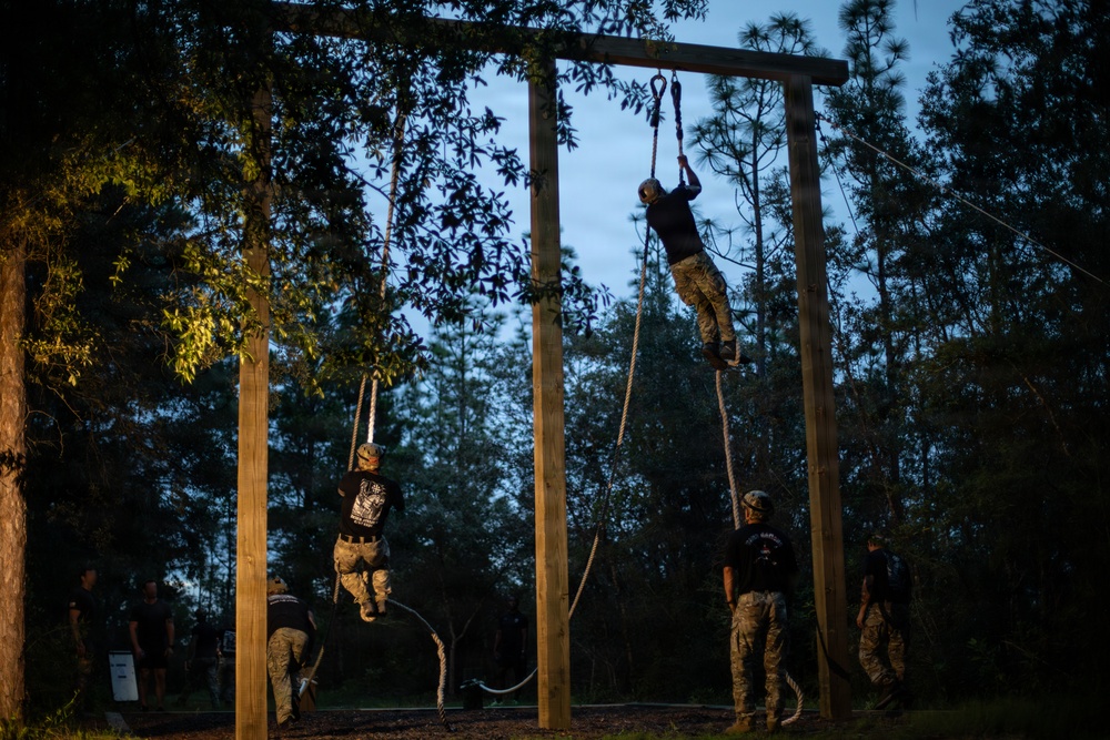 7th Special Forces Group (Airborne) Soldiers compete in Best Team competition during Red Empire Week 2026